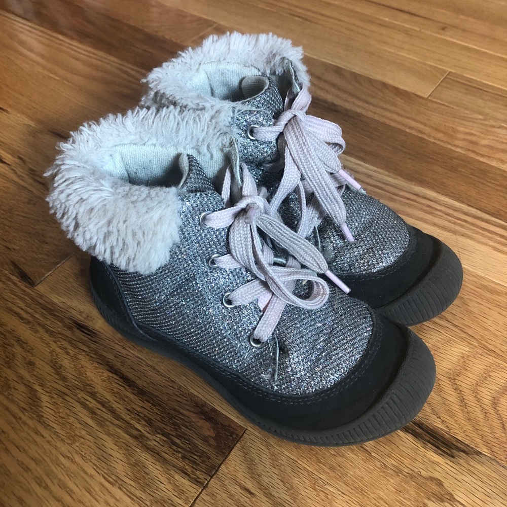 Girls OshKosh Winter Boots Size 12